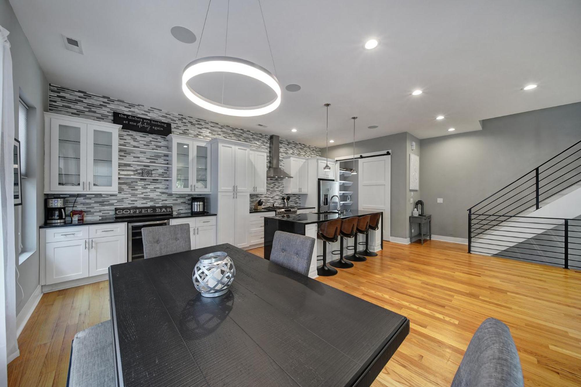 906 Westbrook B City Views Rooftop Hot Tub And Short Walk To Stadium 샬럿 외부 사진