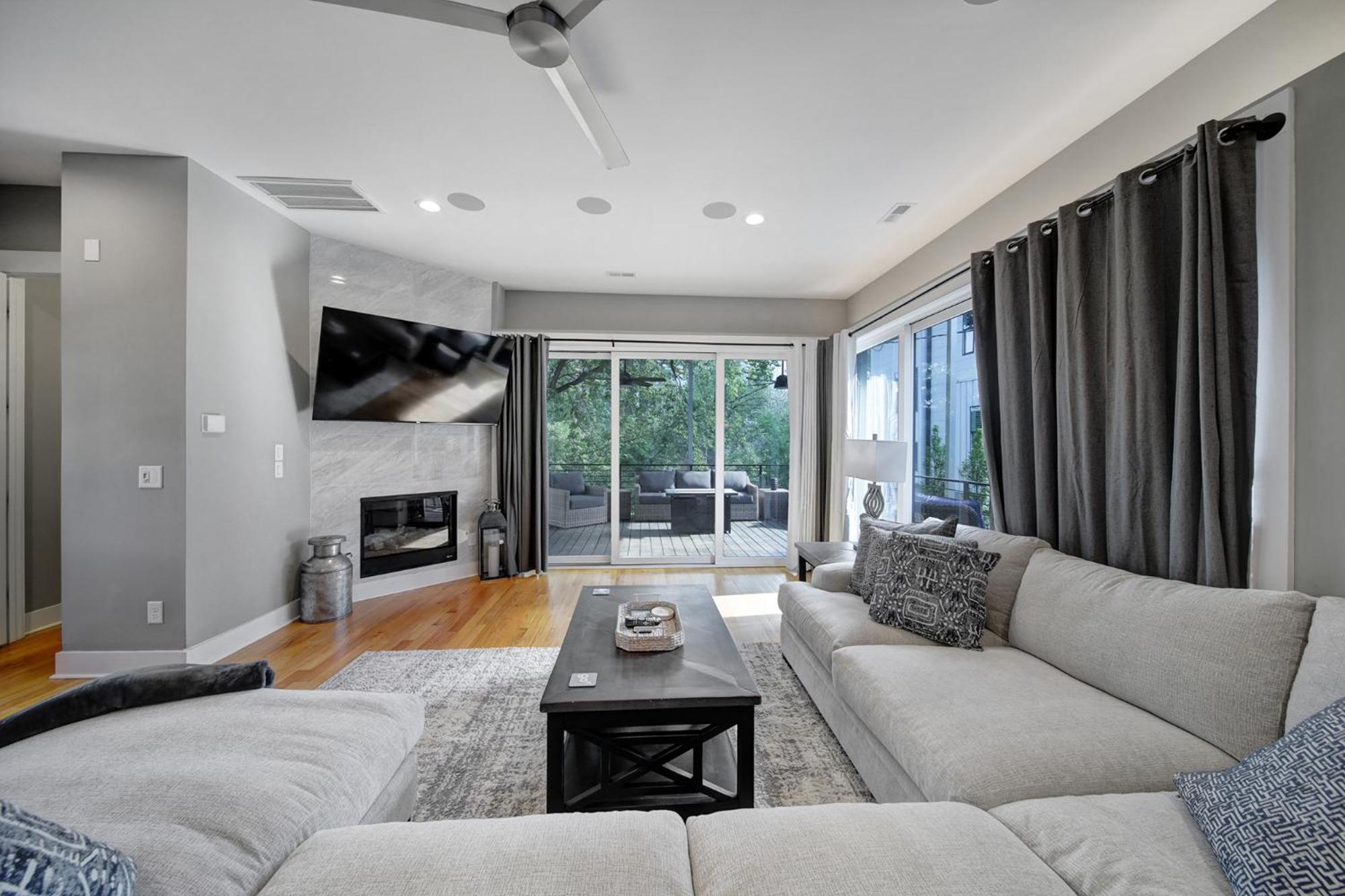 906 Westbrook B City Views Rooftop Hot Tub And Short Walk To Stadium 샬럿 외부 사진