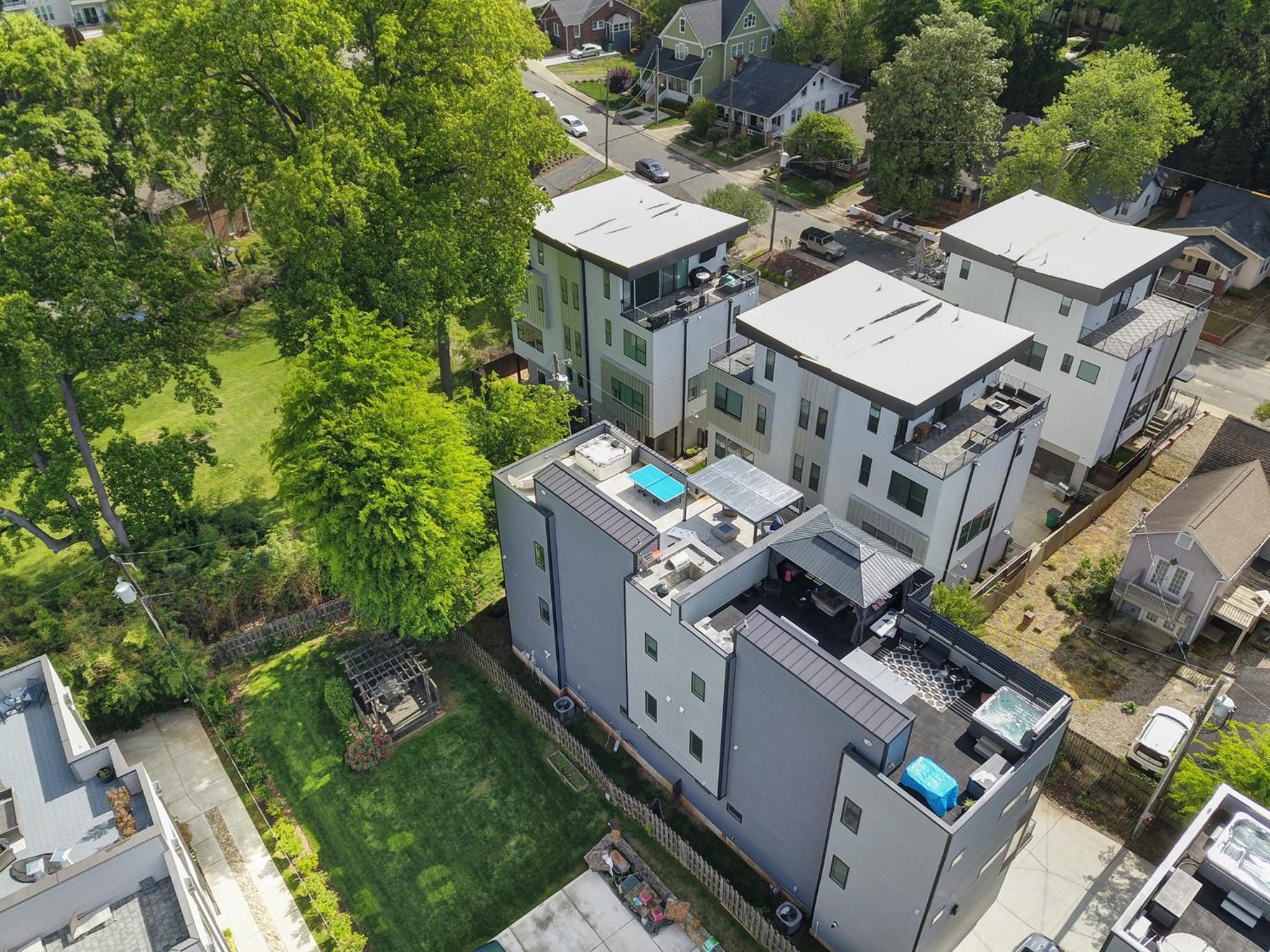 906 Westbrook B City Views Rooftop Hot Tub And Short Walk To Stadium 샬럿 외부 사진