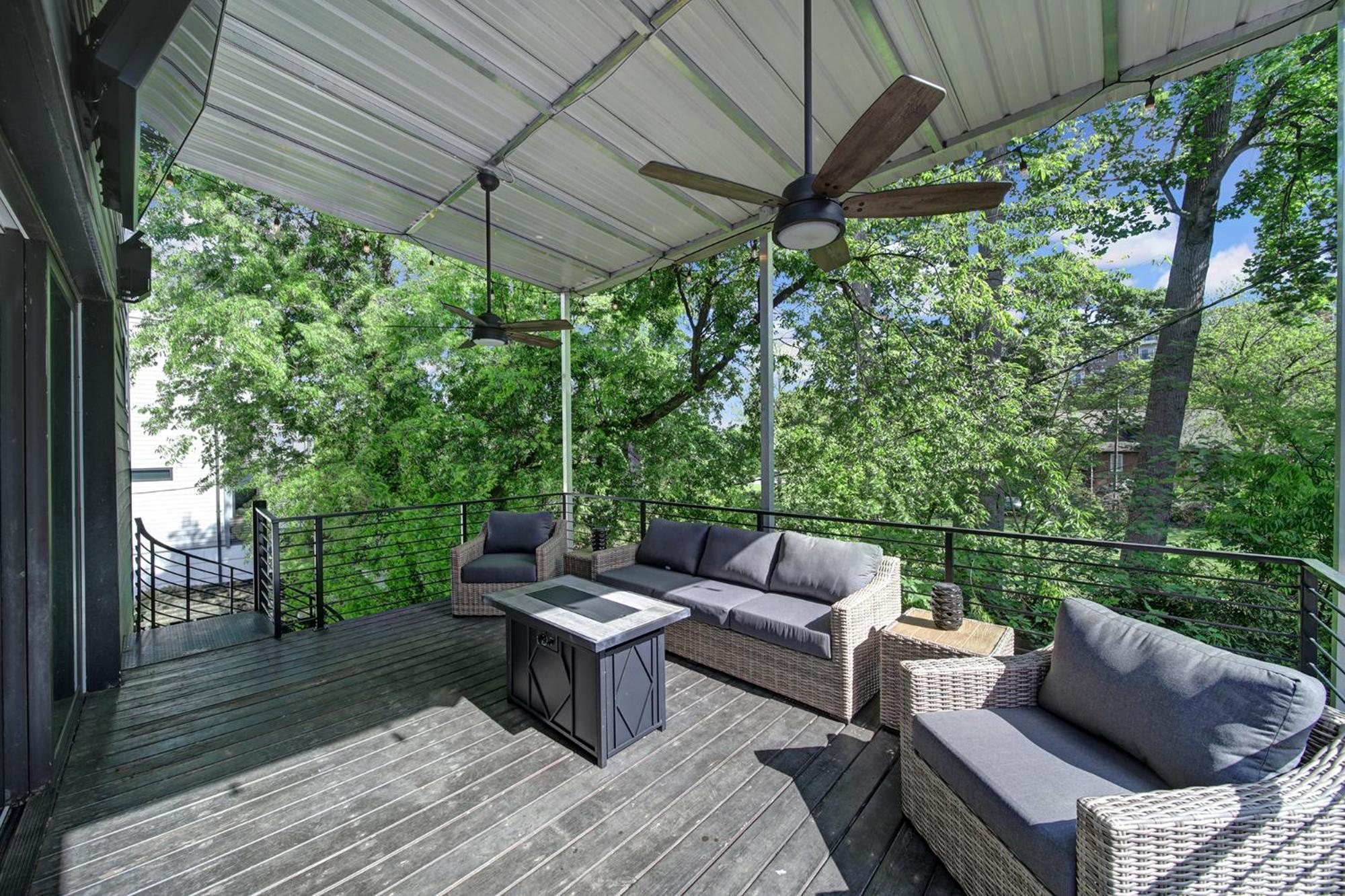 906 Westbrook B City Views Rooftop Hot Tub And Short Walk To Stadium 샬럿 외부 사진